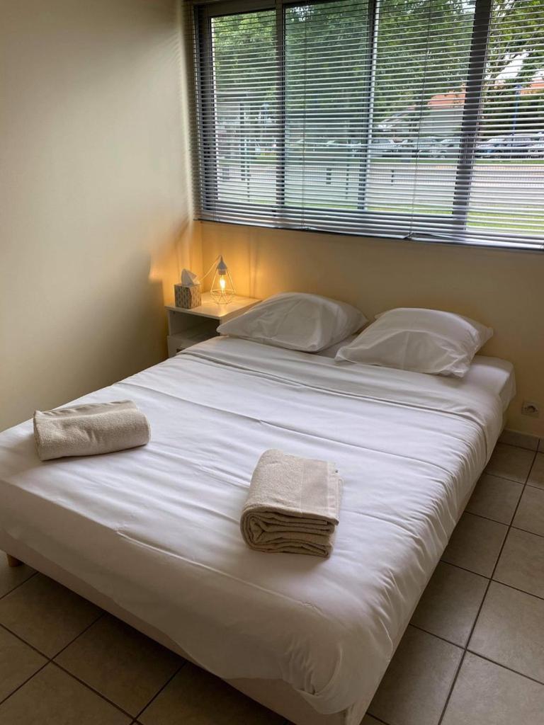 Appartement Ou Studio En Hyper Centre, Pour La Plage Et La Rue Pietonne Il Suffit De Traverser La Rue , Voir La Photo Principale Andernos-les-Bains Eksteriør bilde