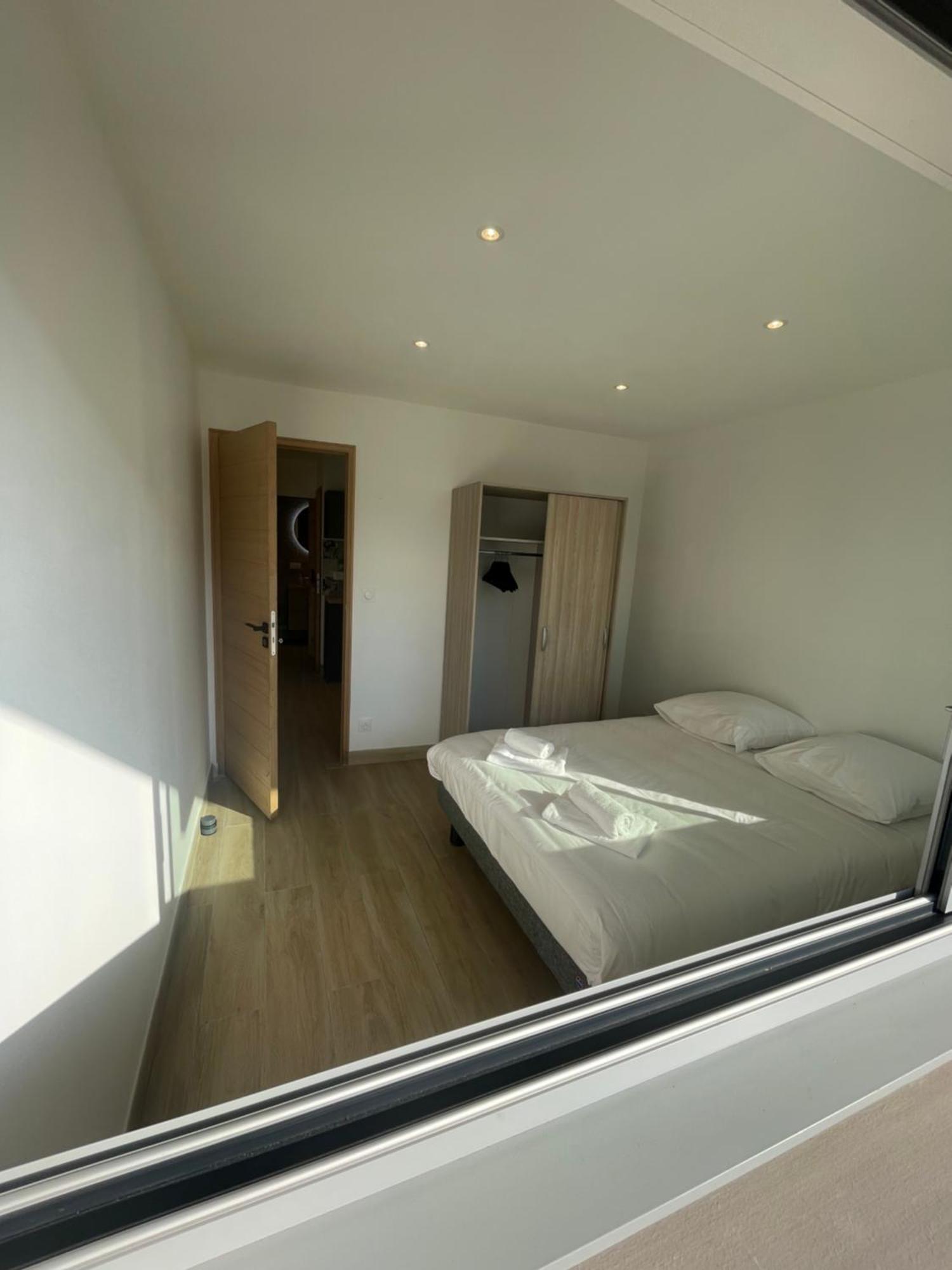 Appartement Ou Studio En Hyper Centre, Pour La Plage Et La Rue Pietonne Il Suffit De Traverser La Rue , Voir La Photo Principale Andernos-les-Bains Eksteriør bilde