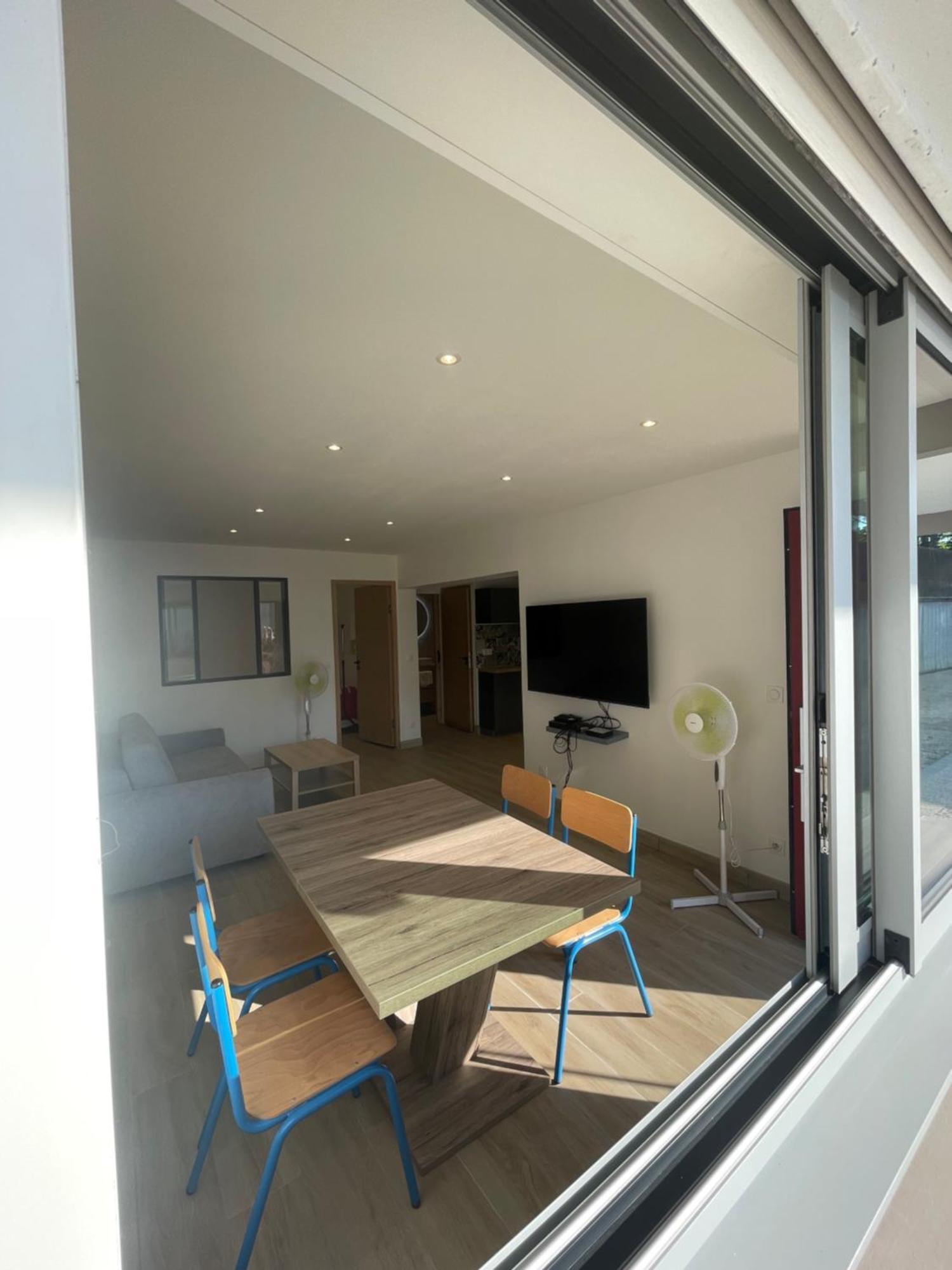 Appartement Ou Studio En Hyper Centre, Pour La Plage Et La Rue Pietonne Il Suffit De Traverser La Rue , Voir La Photo Principale Andernos-les-Bains Eksteriør bilde