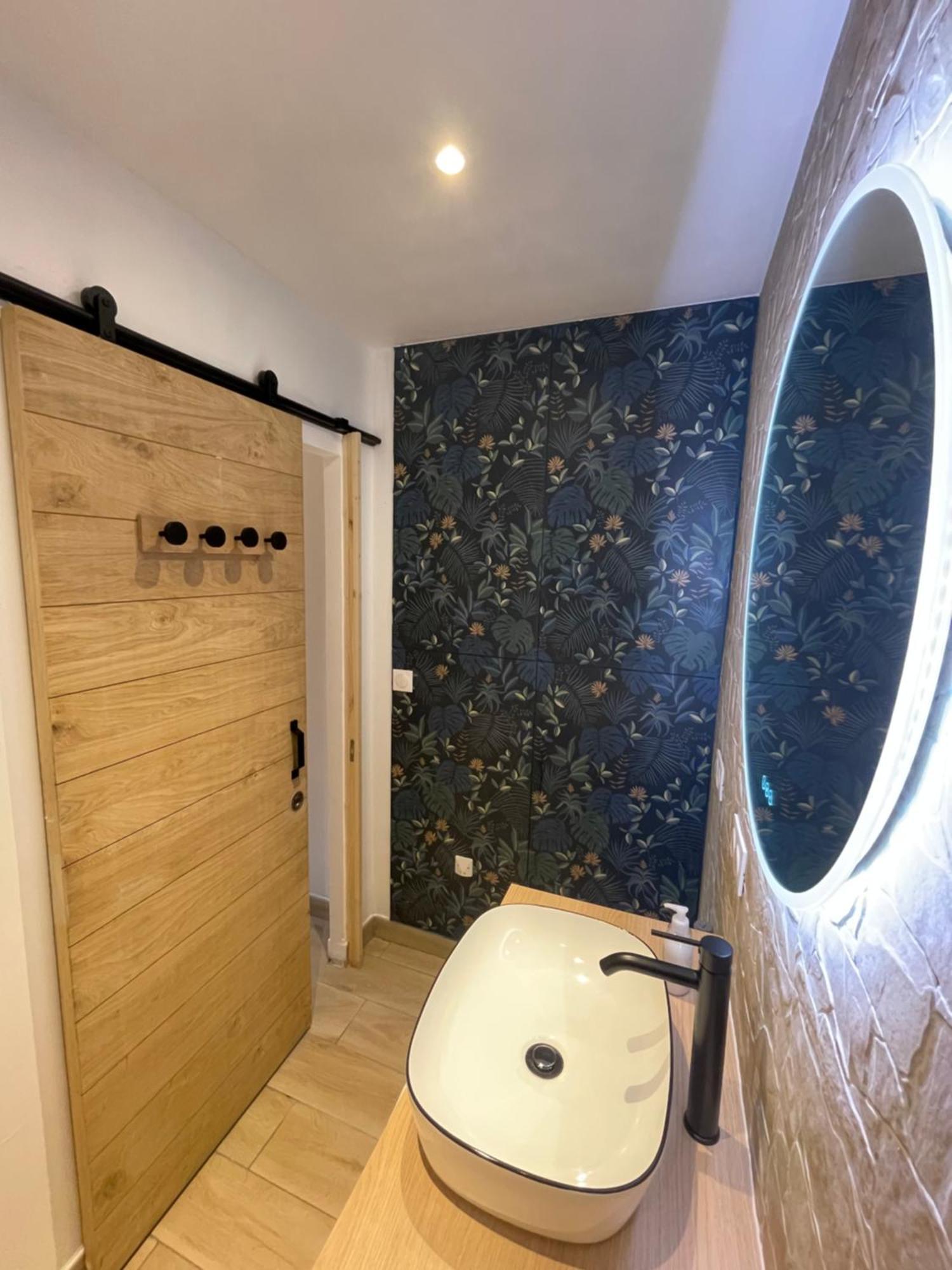 Appartement Ou Studio En Hyper Centre, Pour La Plage Et La Rue Pietonne Il Suffit De Traverser La Rue , Voir La Photo Principale Andernos-les-Bains Eksteriør bilde
