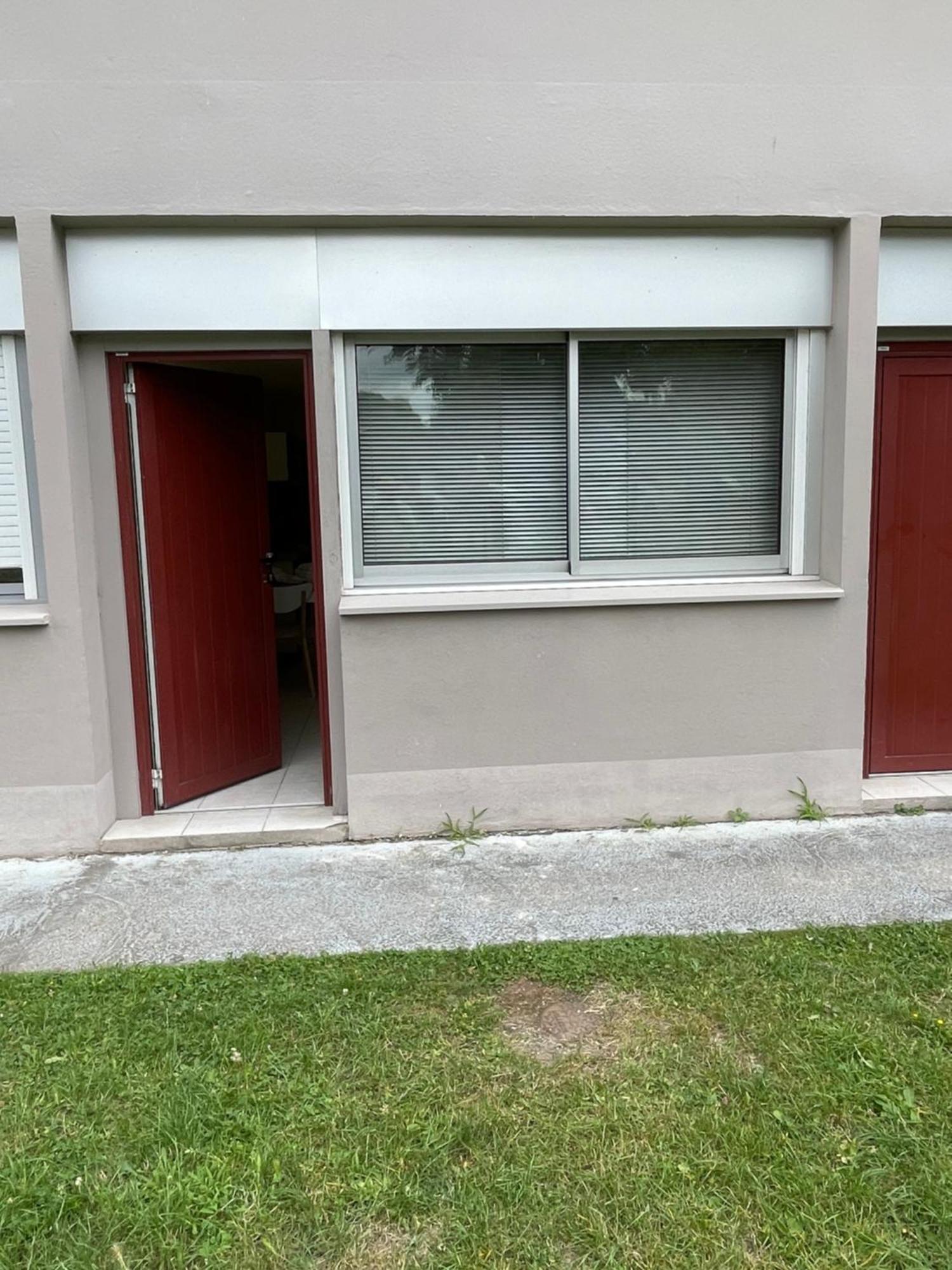 Appartement Ou Studio En Hyper Centre, Pour La Plage Et La Rue Pietonne Il Suffit De Traverser La Rue , Voir La Photo Principale Andernos-les-Bains Eksteriør bilde