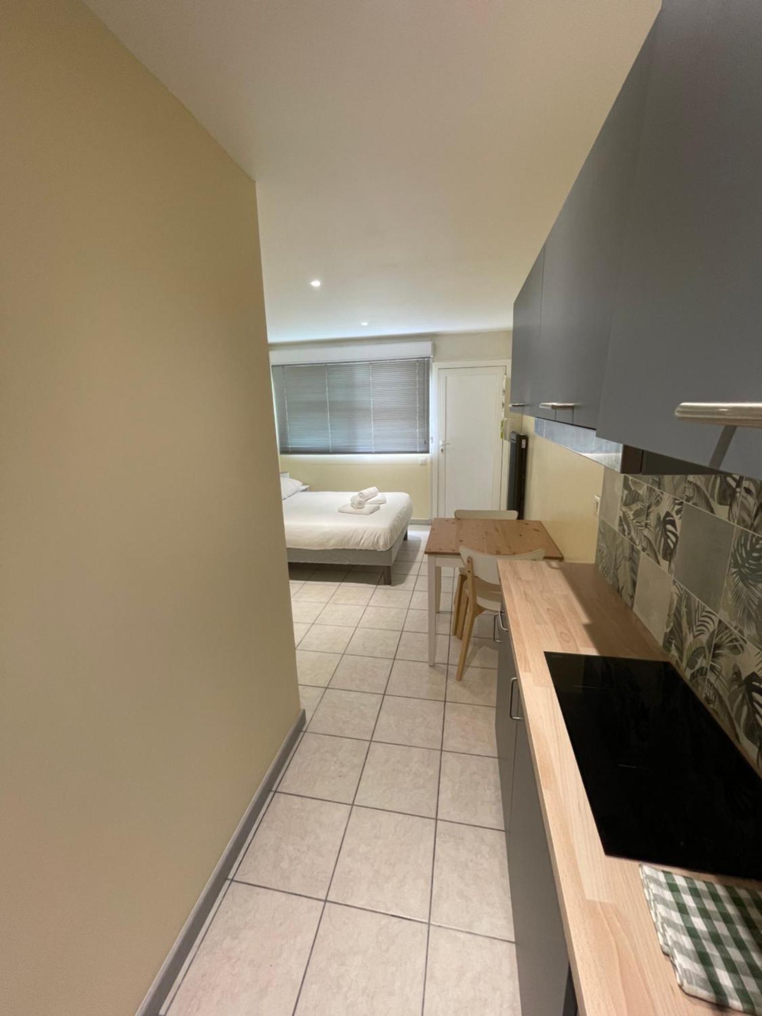 Appartement Ou Studio En Hyper Centre, Pour La Plage Et La Rue Pietonne Il Suffit De Traverser La Rue , Voir La Photo Principale Andernos-les-Bains Eksteriør bilde